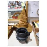 CAST IRON WITCHES CAULDRON & HAT