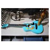 HARMONICA, PARROT, GUITAR