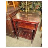 ANTIQUE 2 TIERED TABLE