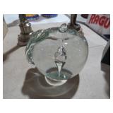 ART GLASS APPLE PAPERWEIGHT