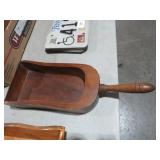 VTG WOOD GRAIN & FLOUR SCOOP
