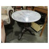 MARBLE TOP RD PEDESTAL CARVED LEG TABLE
