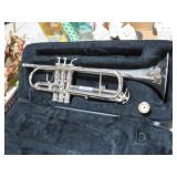 MENDINI TRUMPET WITH MOUTH PIECE AND CASE