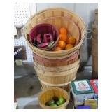 (5) BUSHEL & HALF BUSHEL & GALLON MARKET BASKETS
