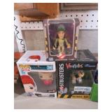 (2) VINIMATES GHOSTHBUSTER & POP AQUAMAN FIGURINES