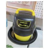 LIKE NEW STANLEY 1GALLON-1.5 HP PORTABLE VACUMM