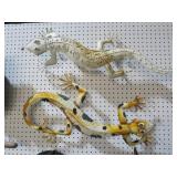 (2) METAL WALL HANGING GECKOS