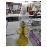 VTG AMBER GLASS BASE OIL LAMP