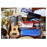 UKULELE, ROBO TWIST, MISC