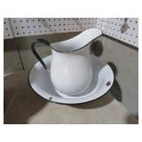 ANTIQUE GRANITEWARE BOWL & PITCHER