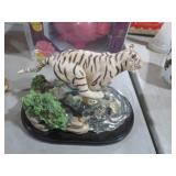 2004 LENOX WILD & FREE TIGER STATUE