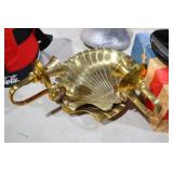 BRASS SEASHELL WALL SCONCES
