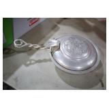 VINTAGE SILENT BUTLER CRUMB CATCHER