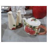 FRANCISCAN EARTHENWARE APPLE S/P SHAKE&CBK TEAPOT