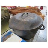NICE OLD CAST IRON #7 DUTCH OVEN WITH LID