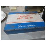 VINTAGE METAL FIRST AID KIT