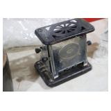 ANTIQUE KITCHEN SCALE