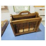 VTG WOOD MAGAZINE RACK