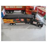 RACING CAHMPIONS #28TRUCK  RACE CAR  HAULER