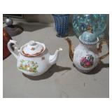 MUSIC BOX & ENGLISH ROYAL ALBERT TEA POTS