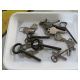 COLL. VTG KEYS