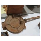 CAST IRON VTG TORTILLA  PRESS