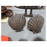 VTG BRASS HEAVY CLAM SHELL BOOKENDS