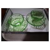 4 VTG FEDERAL GLASS URANIUM TEA CUPS & SAUCERS