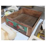 VINTAGE WOOD TOMATO BOX