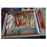 ESTATE VTG NECKLACES