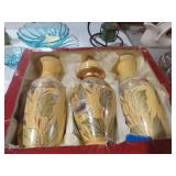 PORCELAIN GINGER JAR & VASES W/ BOX
