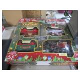 HAPPY HOLIDAYS TRAIN SET W/ TRACK IN BOX