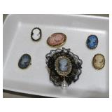 CAMEO STYLE BROOCHES