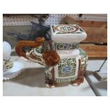 NICE CERAMIC ELEPHANT PLANT STAND