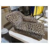 UNIQUE LIFT TOP FAINTING COUCH JEWERLY BOX