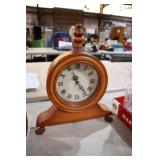 WOOD MANTLE CLOCK