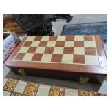 NICE COMPLETE SET OF CHESS BOARD & PIECES