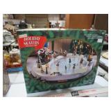 HOLIDAY SKATERS HOLIDAY SET IN BOX