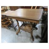 ANTIQUE CHERRY FINISH VICTORIAN STYLE SIDE TBL
