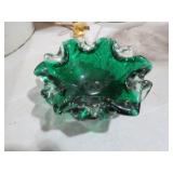VTG GREEN & CLEAR GLASS ASHTRAY