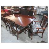 CHERRY CLAWFOOTED DINING TBL W/(6) CHAIRS &LEAVES