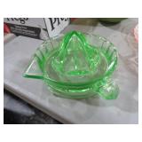 VTG HAZEL ATLAS VASELINE GLASS JUICER