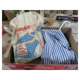 VINTAGR CLOTHES PIN BAGS WITH CLOTHES PINS