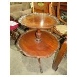 VTG 2 TIER PIE CRUST TABLE
