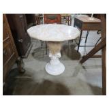 UNIQUE CHERUB PEDESTAL MARBLE STYLE RD TBL