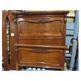 ANTIQUE BURL WOOD FINISH  FULL SZ BED W/ RAILS