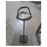 VTG HEAVY METAL SMOKESTAND W/ ASHTRAY