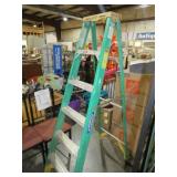 WERNER FOLDING 6 FT LADDER