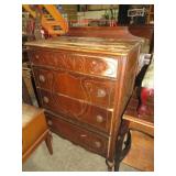 ANTIQUE 4 DWR CHEST
