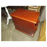 CHERRY FINISH 1 DR PULLOUT TABLET SIDE TBL
